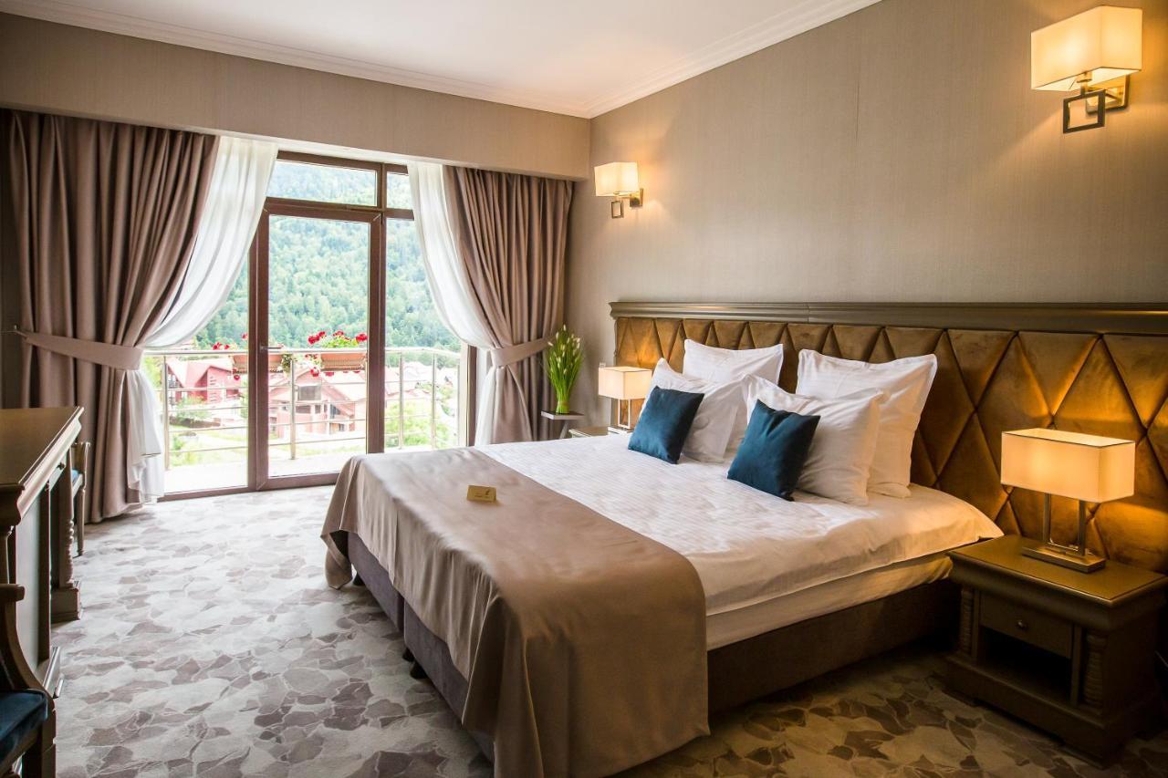 Hotel Carpat Inn Азуга Экстерьер фото