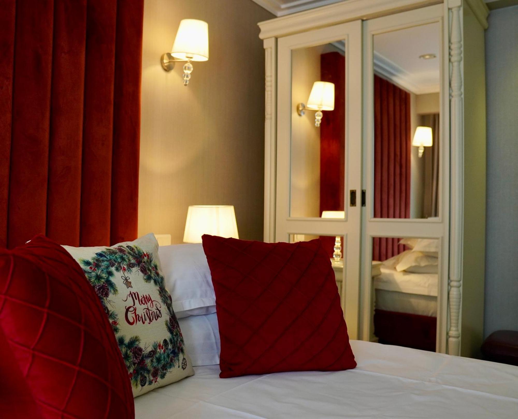 Hotel Carpat Inn Азуга Экстерьер фото